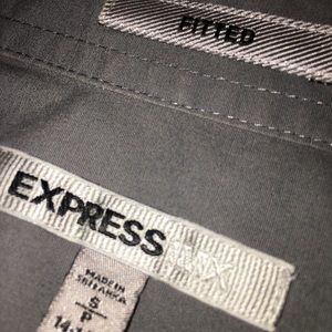 Men’s Express Fitted Dress shirt
